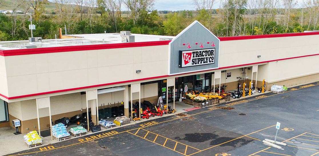Tractor Supply Store Liberty Center Plaza Photo