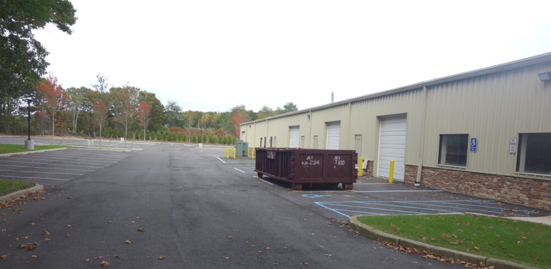 Image of sold warehouse building at 100 Bellport Ave, Yaphank, NY