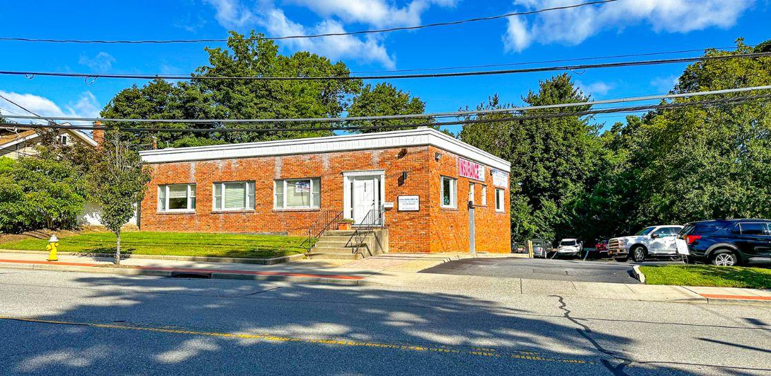 Exterior of 121 Pulaski Road, Kings Park, NY